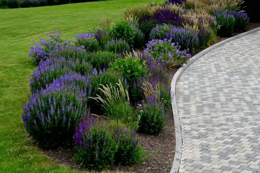 Popular Materials For Durable Flower Bed Edging Solutions in Pontiac MI Popular Materials For Durable Flower Bed Edging Solutions in Pontiac MI